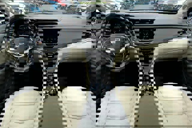 Used 2022 Cadillac XT5 Premium Luxury image 15