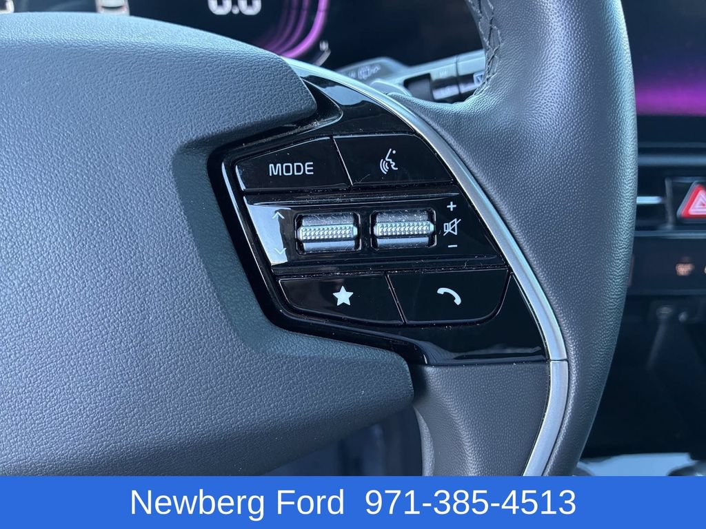 Used 2024 Kia Niro EX FWD image 18