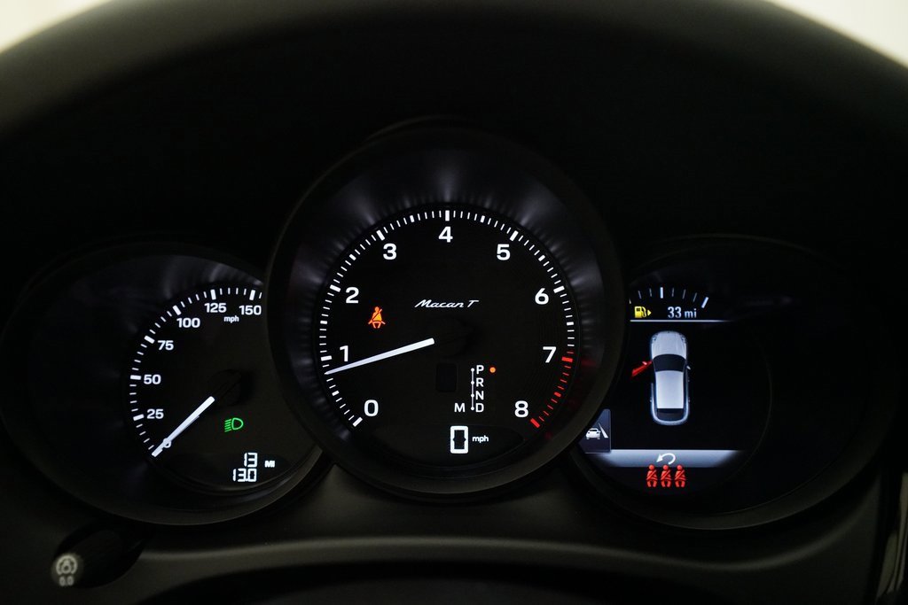 Used 2025 Porsche Macan Turbo image 22