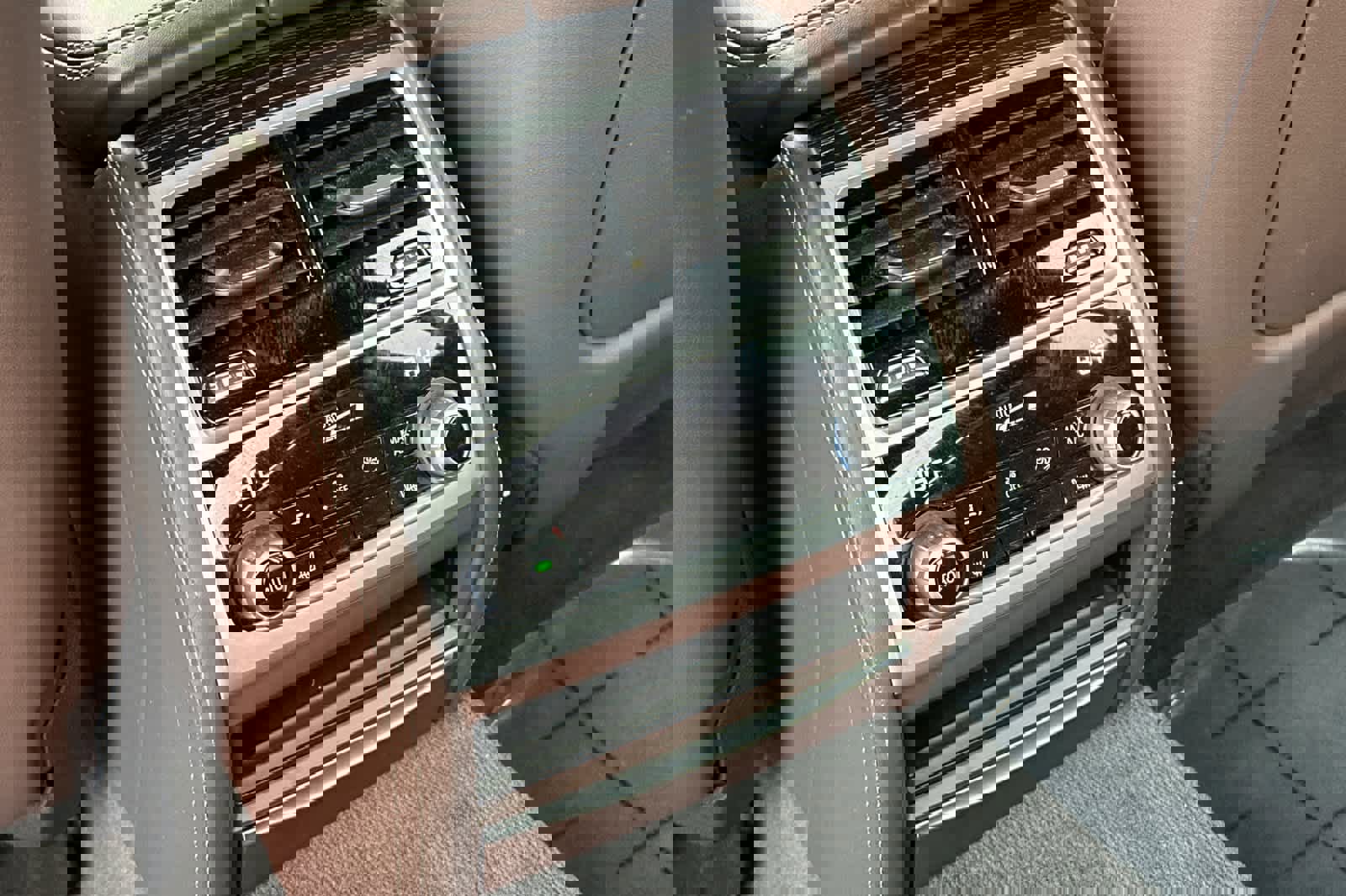 Used 2022 BMW 740i w/ M Sport Package image 14