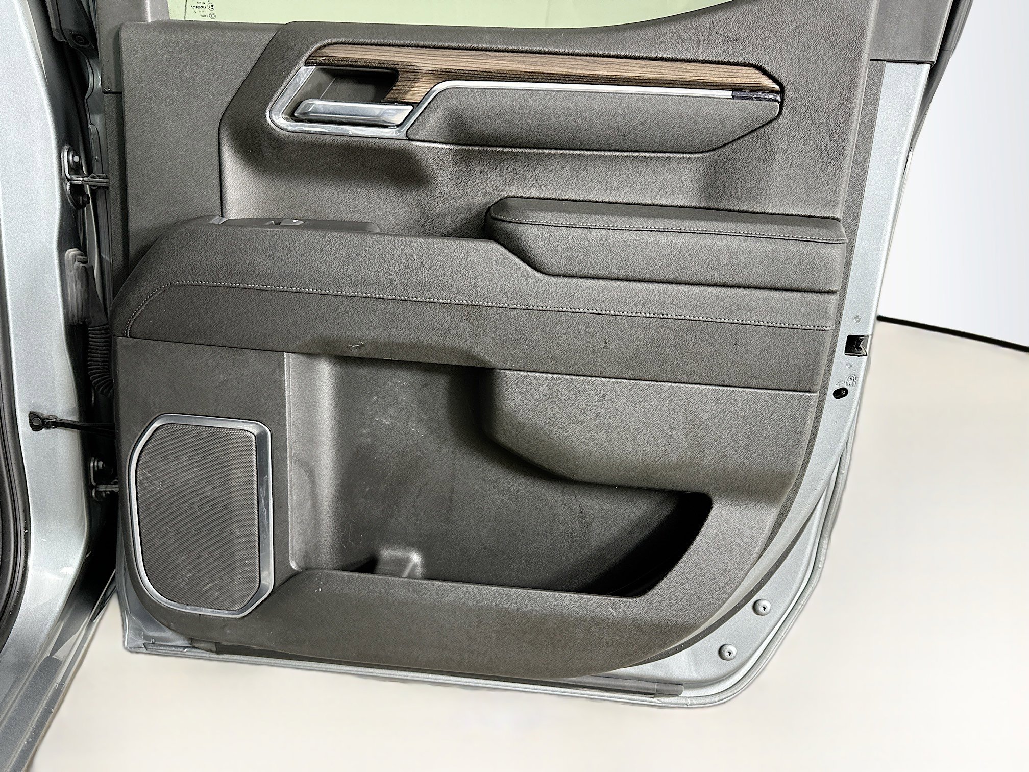 Used 2023 Chevrolet Silverado 1500 LT image 29