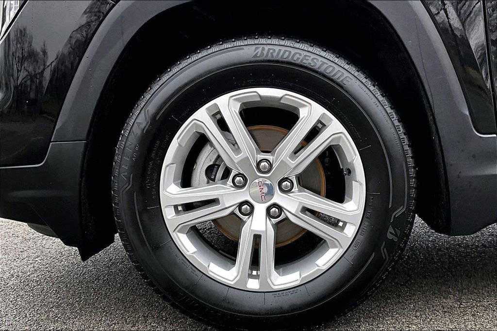 Used 2024 GMC Terrain SLE image 9