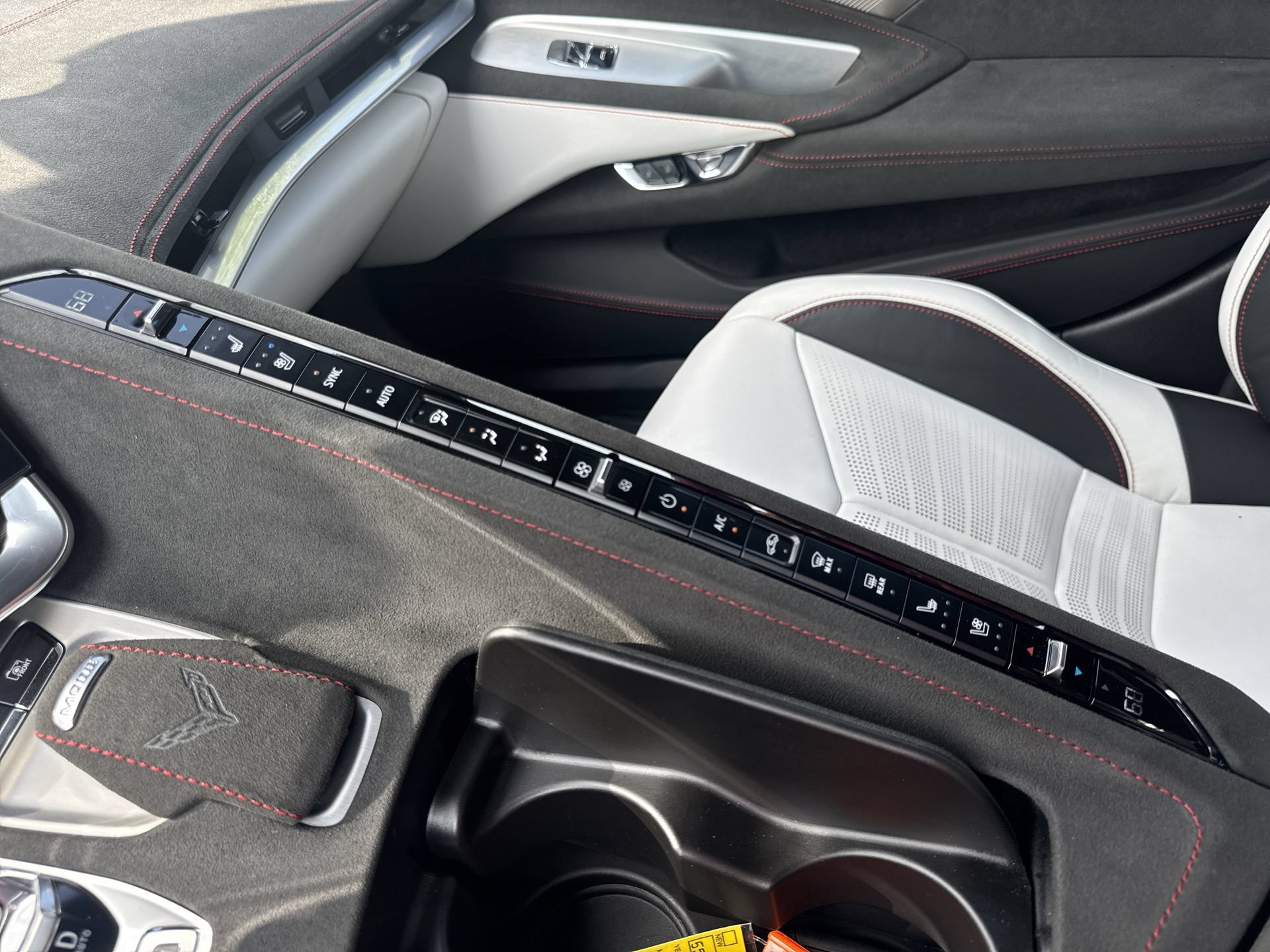 Certified 2023 Chevrolet Corvette Stingray Premium Cpe RWD image 17