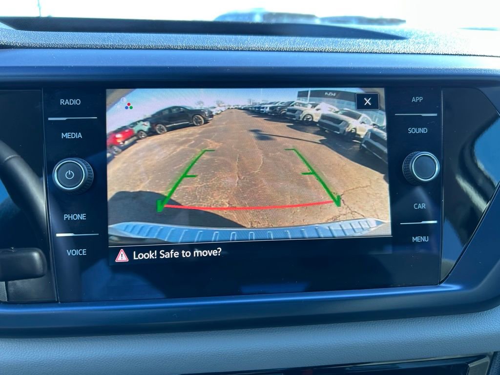 Used 2023 Volkswagen Taos SE image 13