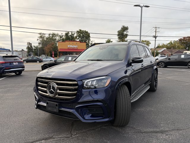 Used 2025 Mercedes-Benz GLS 580 4MATIC image 2