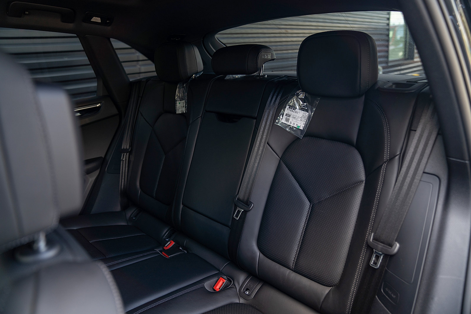 Certified 2026 Porsche Macan Turbo AWD/4WD image 21
