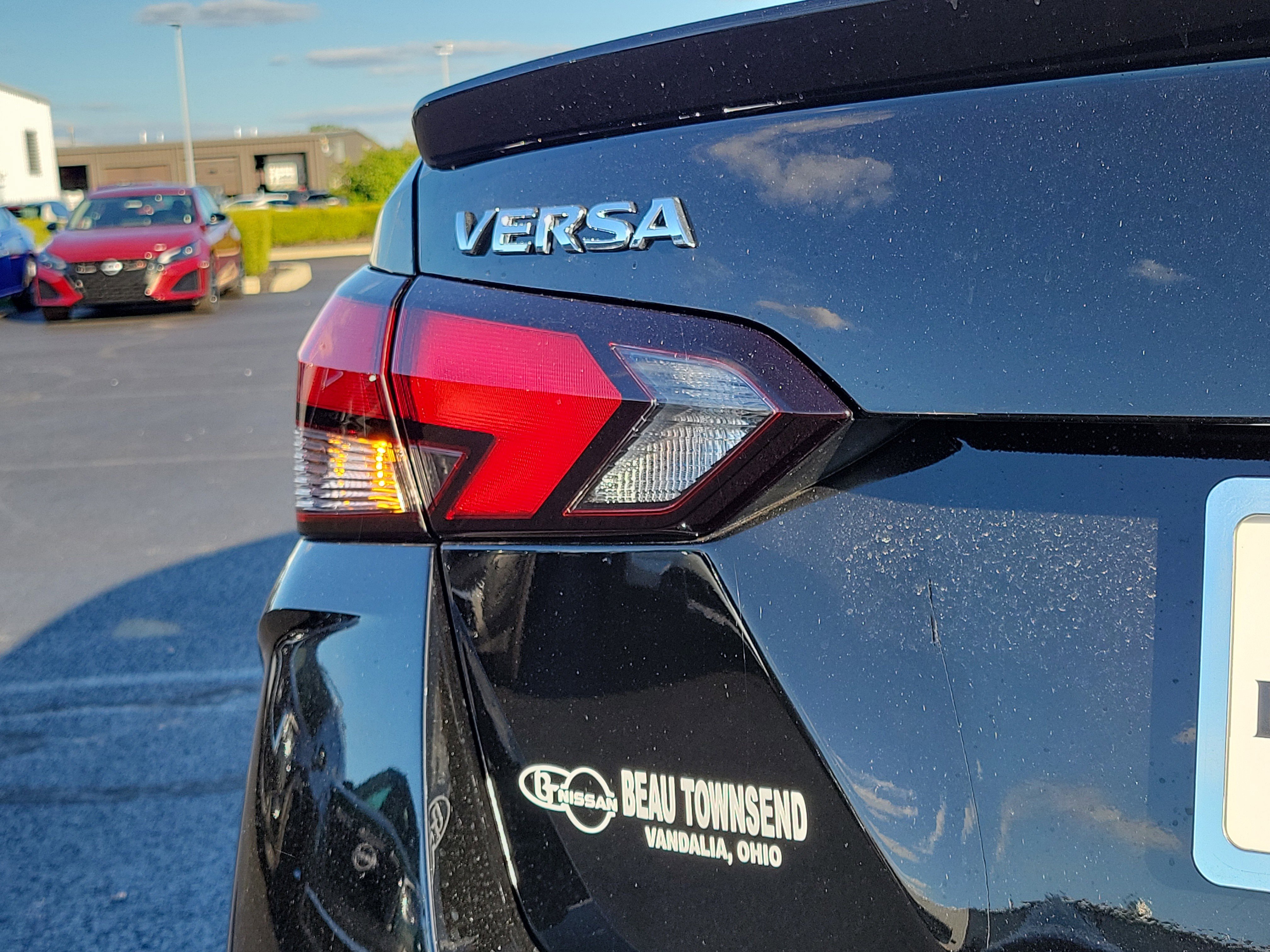 Used 2025 Nissan Versa SR w/ Trunk Package image 6