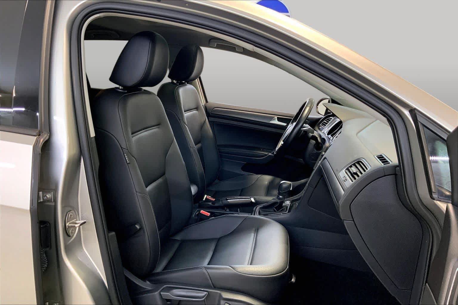 Used 2018 Volkswagen Golf SE FWD image 8