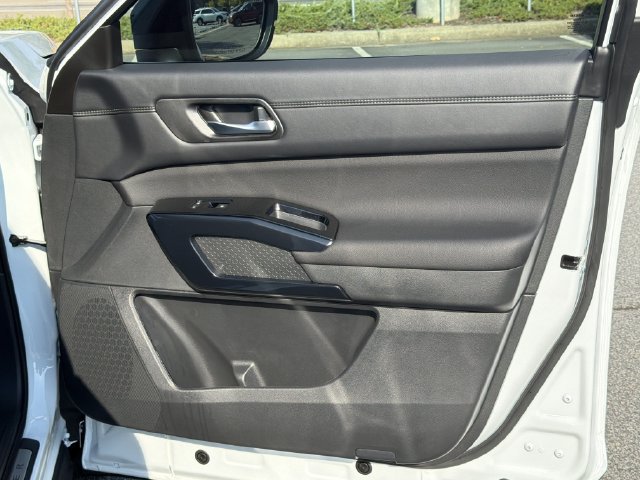 New 2026 Nissan Pathfinder Platinum AWD/4WD image 16