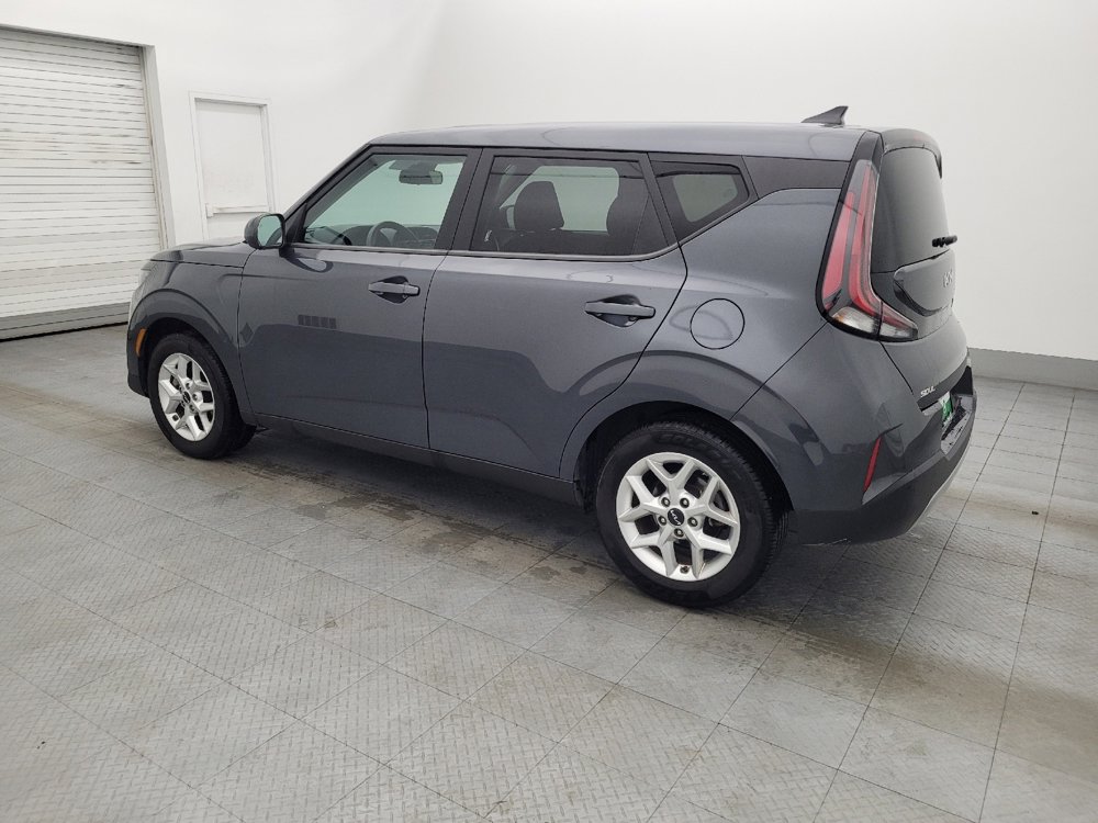 Used 2023 Kia Soul LX w/ LX Technology Package image 3