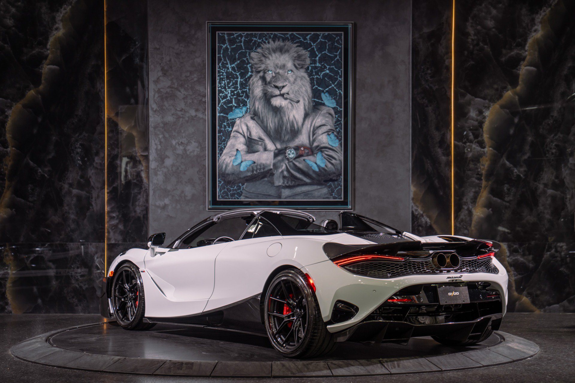 Used 2024 McLaren 750S Spider RWD image 6