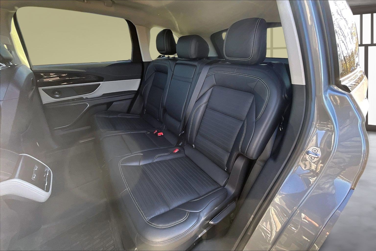 Used 2024 Lincoln Nautilus Reserve w/ Equipment Group 202A image 22