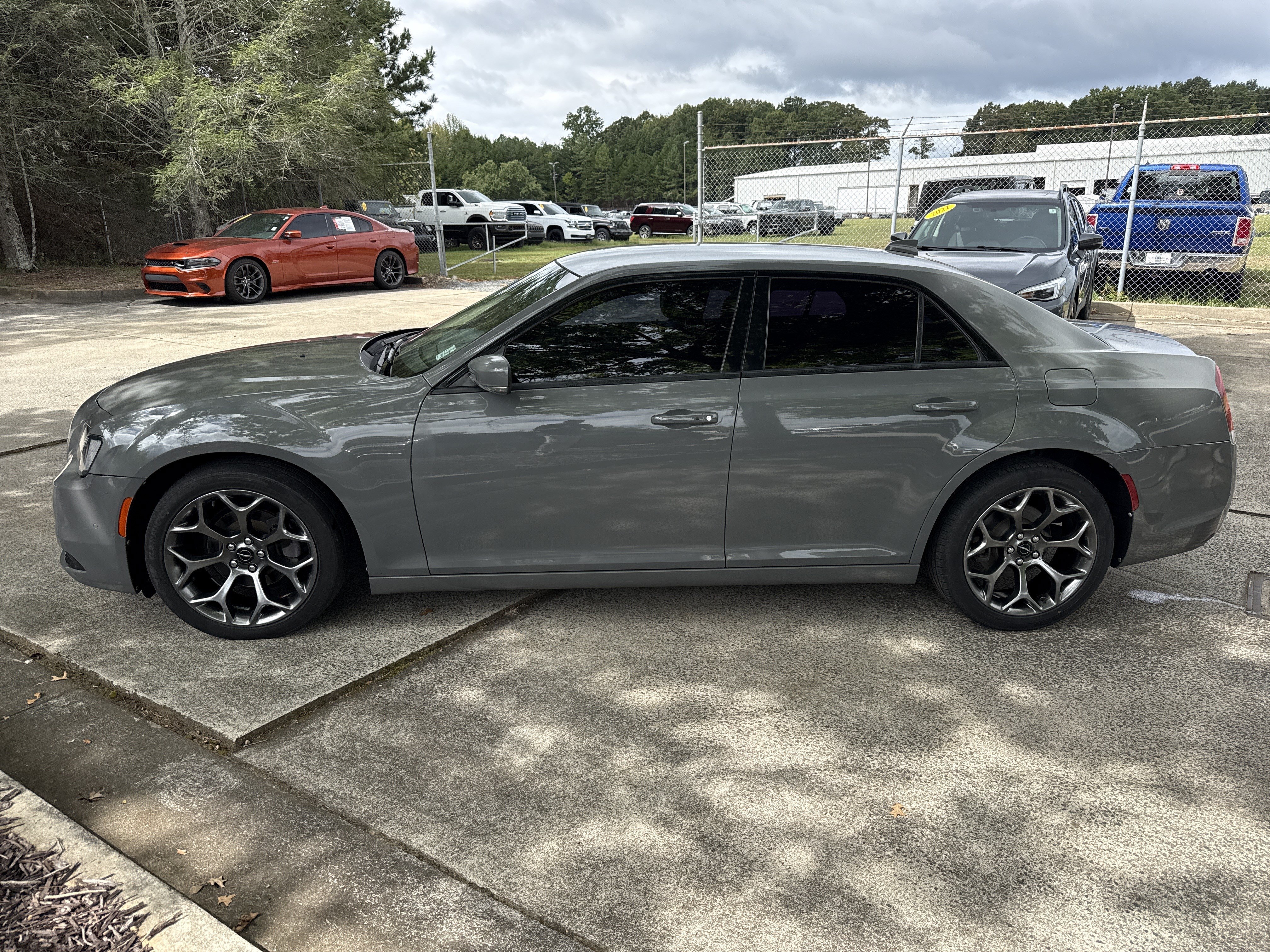 Used 2017 Chrysler 300 S w/ 300S Premium Group 2 RWD image 4