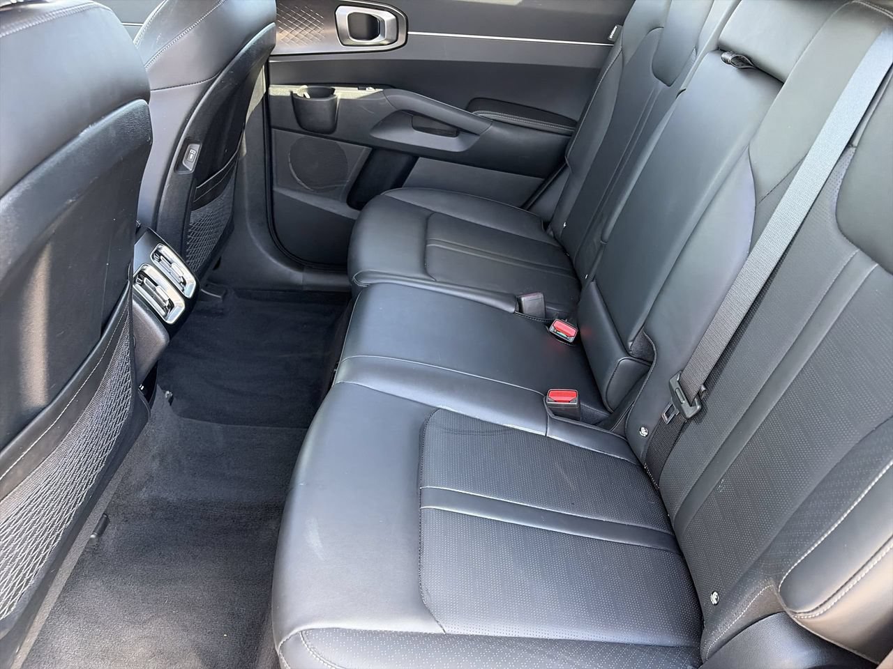 Certified 2024 Kia Sorento S w/ Panoramic Sunroof Package FWD image 16