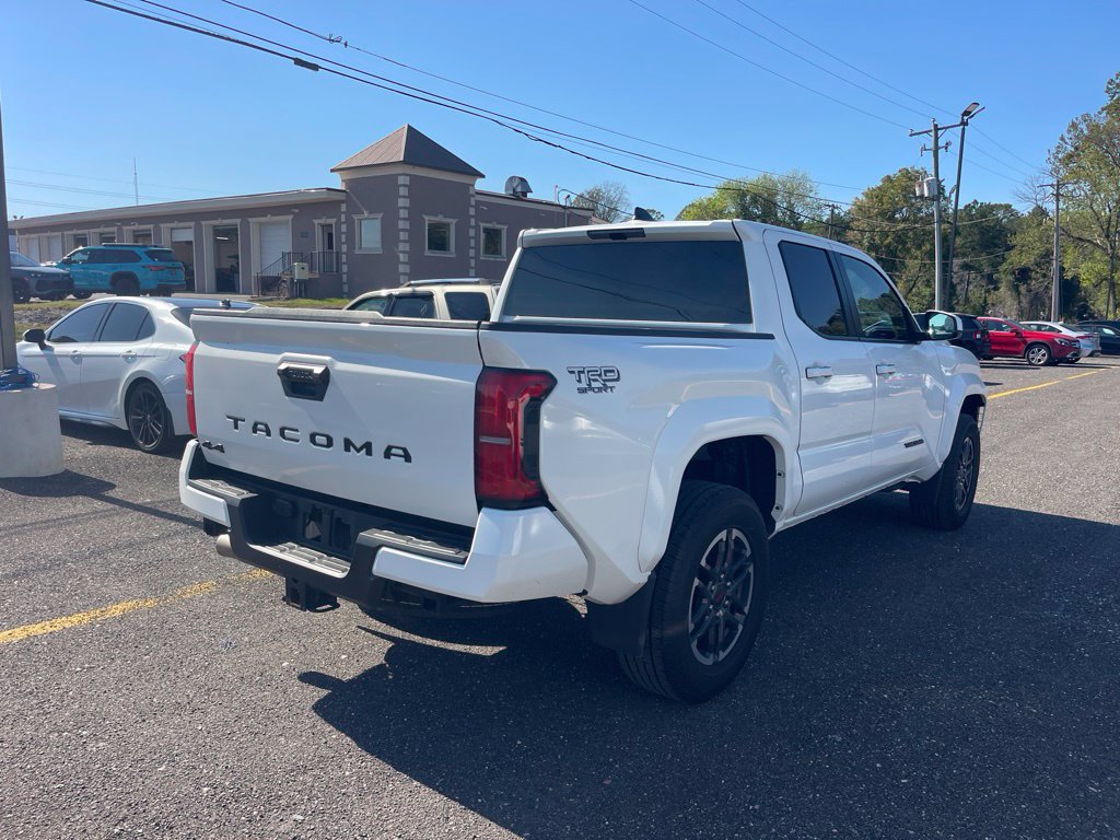 Used 2024 Toyota Tacoma TRD Sport AWD/4WD image 5