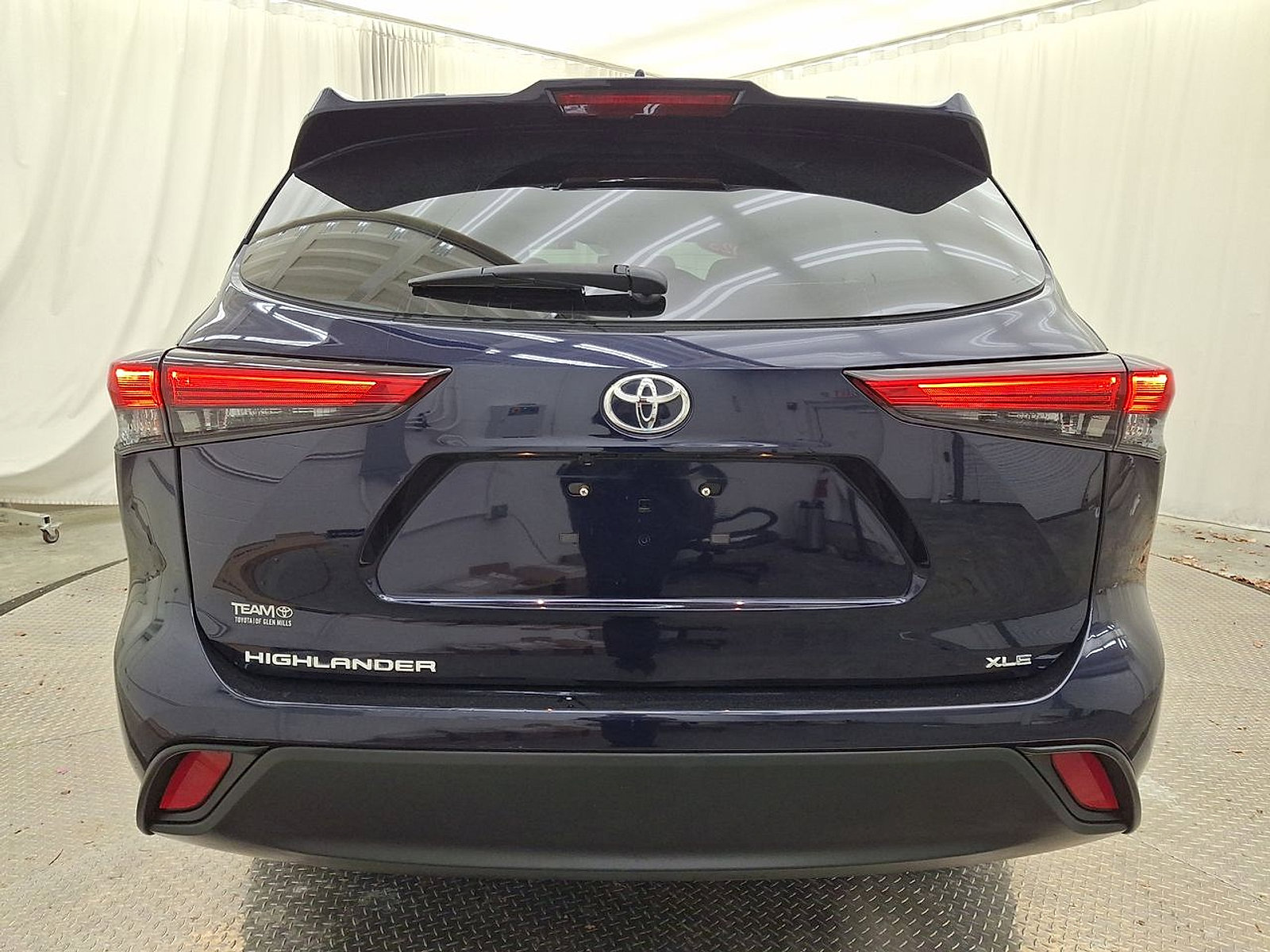 Certified 2023 Toyota Highlander XLE image 23