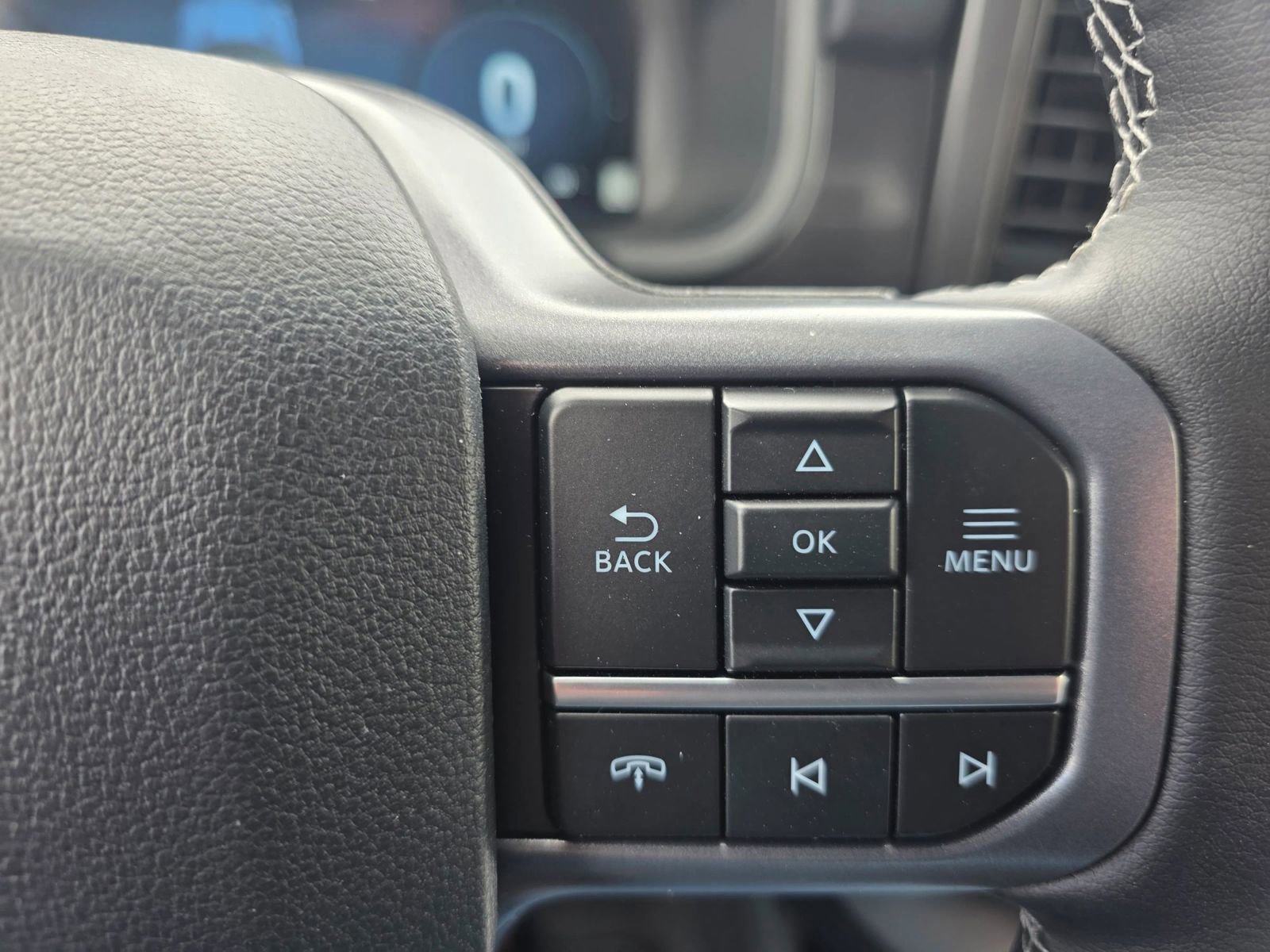 Used 2025 Ford F150 Lariat AWD/4WD image 36