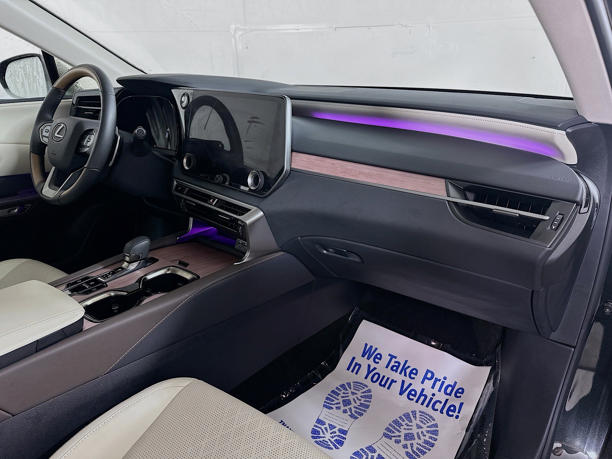 Used 2025 Lexus RX 350 Premium Plus w/ Accessory Package (Z1) image 28