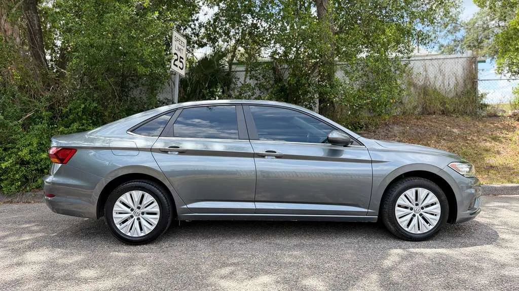 Used 2019 Volkswagen Jetta S w/ Driver Assistance Package FWD image 2