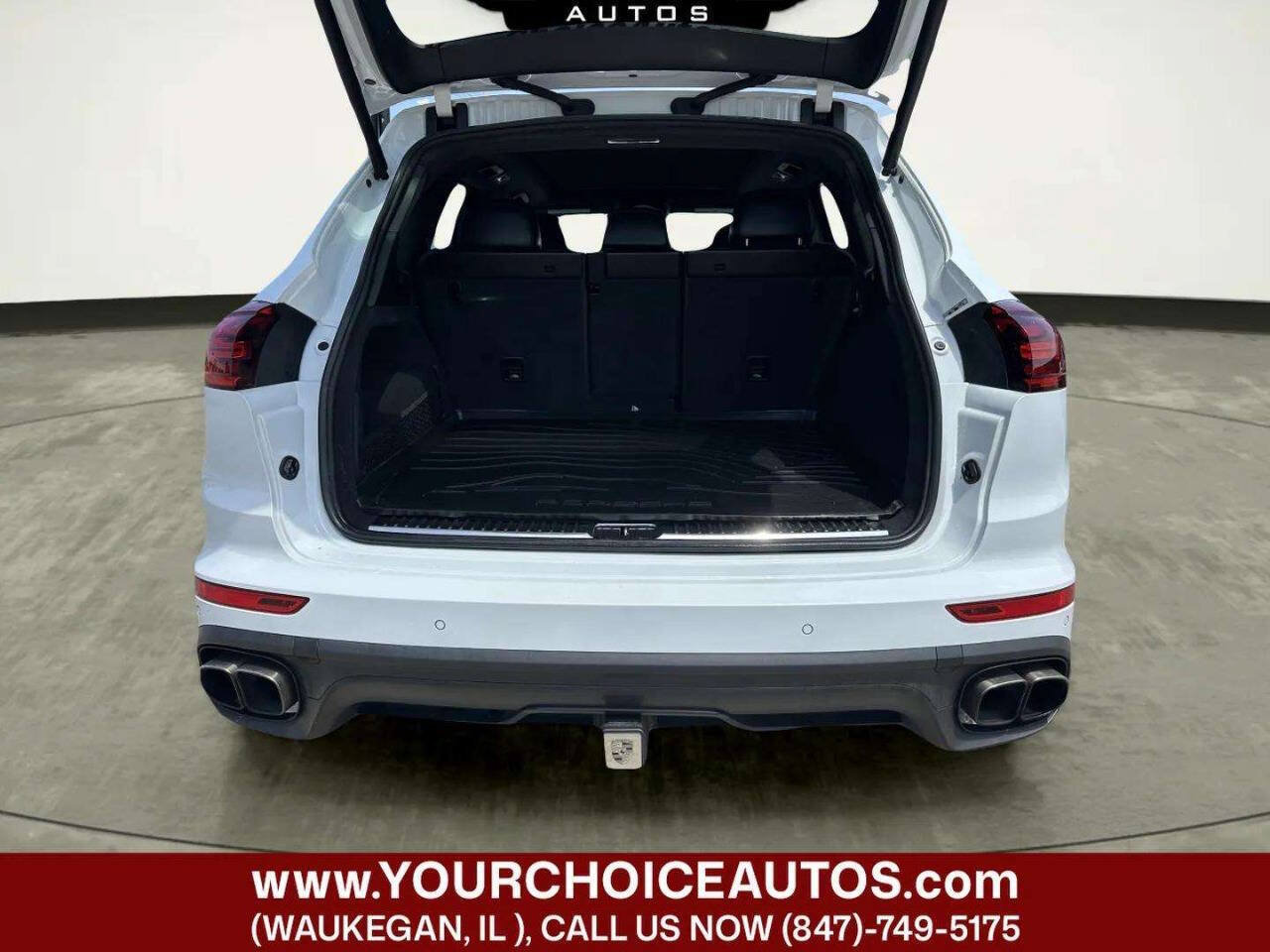 Used 2015 Porsche Cayenne Turbo AWD/4WD image 13