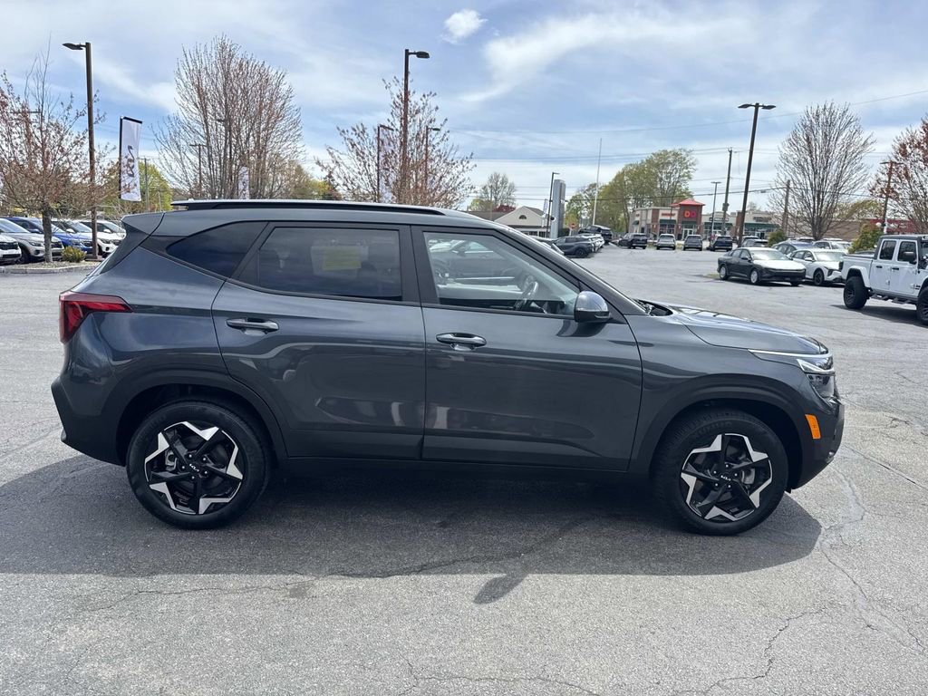 Used 2025 Kia Seltos S AWD/4WD image 9