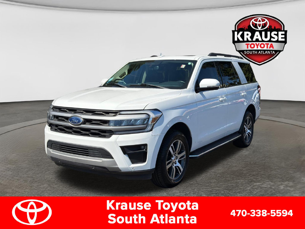 Used 2023 Ford Expedition XLT RWD image 3
