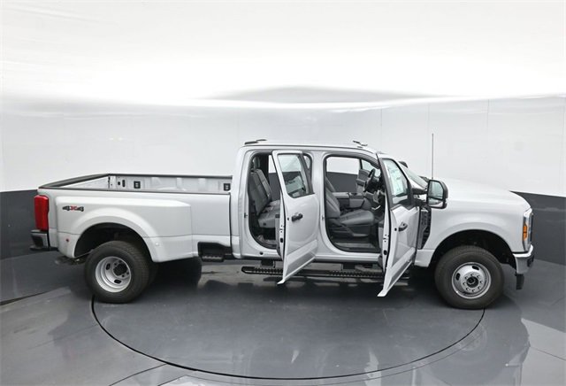 New 2026 Ford F350 XL image 59