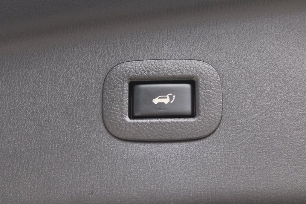 Used 2018 Nissan Armada SL w/ Moonroof Package image 12