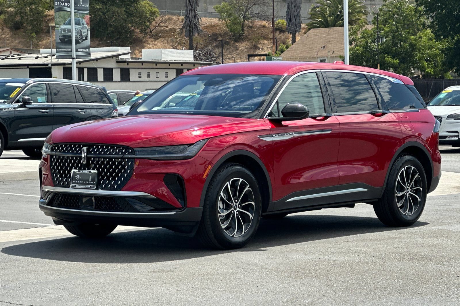 New 2026 Lincoln Nautilus Premier AWD/4WD image 7