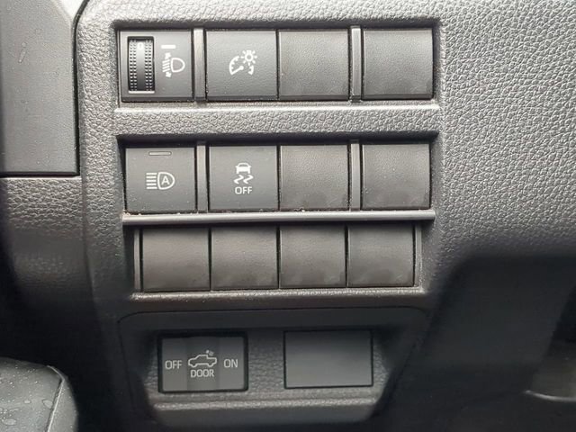 Used 2025 Toyota Tacoma SR AWD/4WD image 24