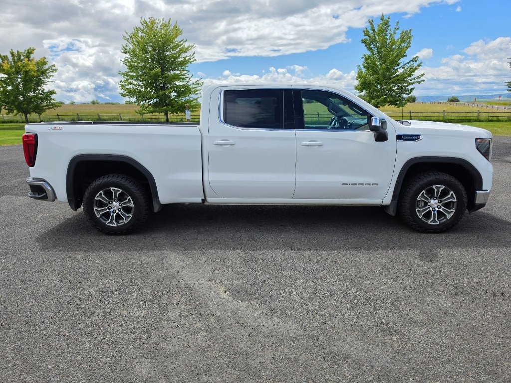 Used 2024 GMC Sierra 1500 SLE w/ X31 Off-Road Package AWD/4WD image 4