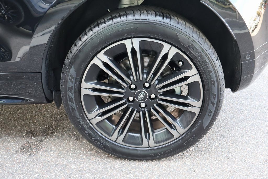 Used 2026 Land Rover Range Rover Evoque Dynamic SE image 8