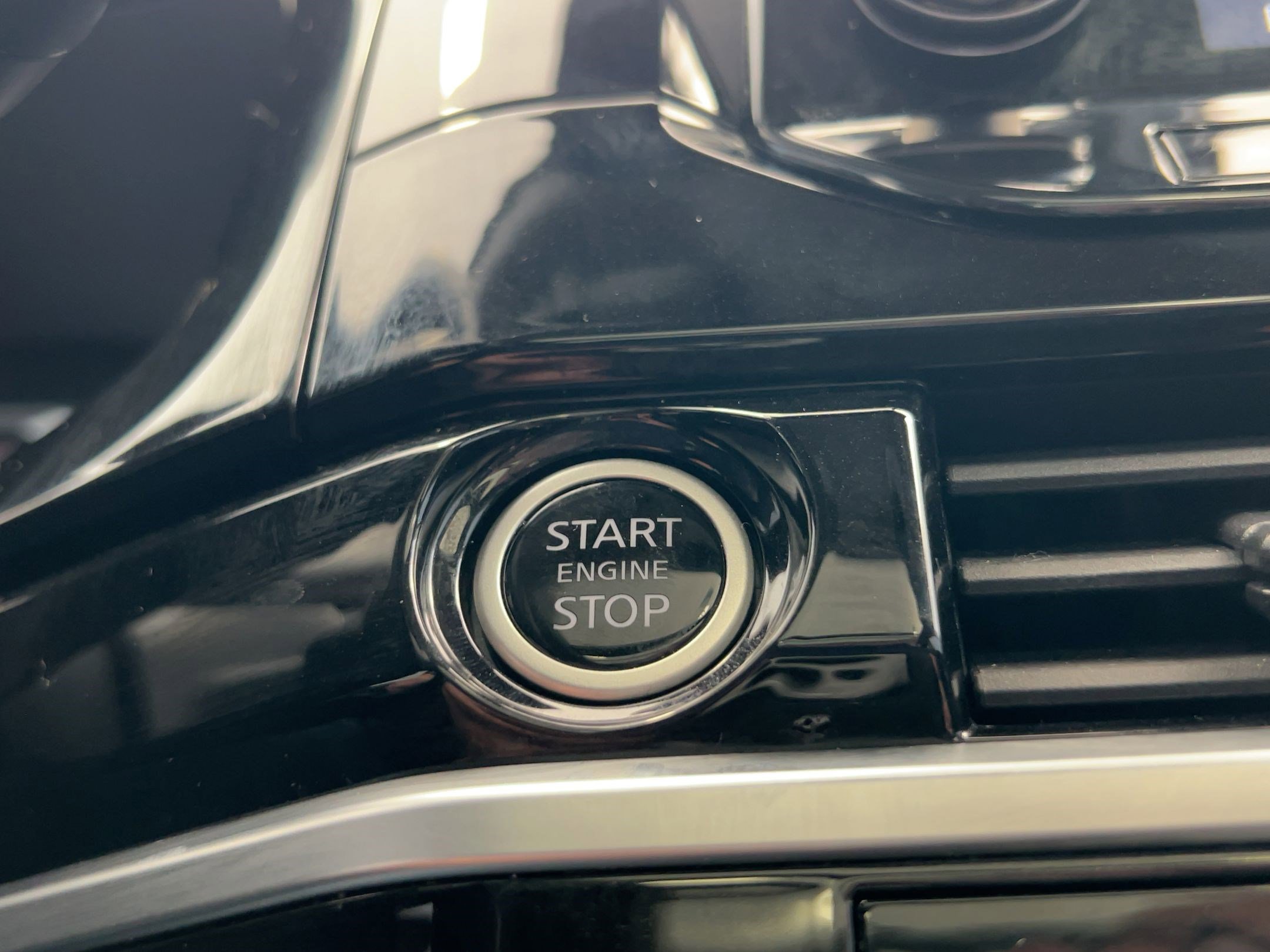 Used 2023 Nissan Pathfinder SL w/ SL Premium Package image 24