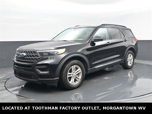 Used 2023 Ford Explorer XLT image 2