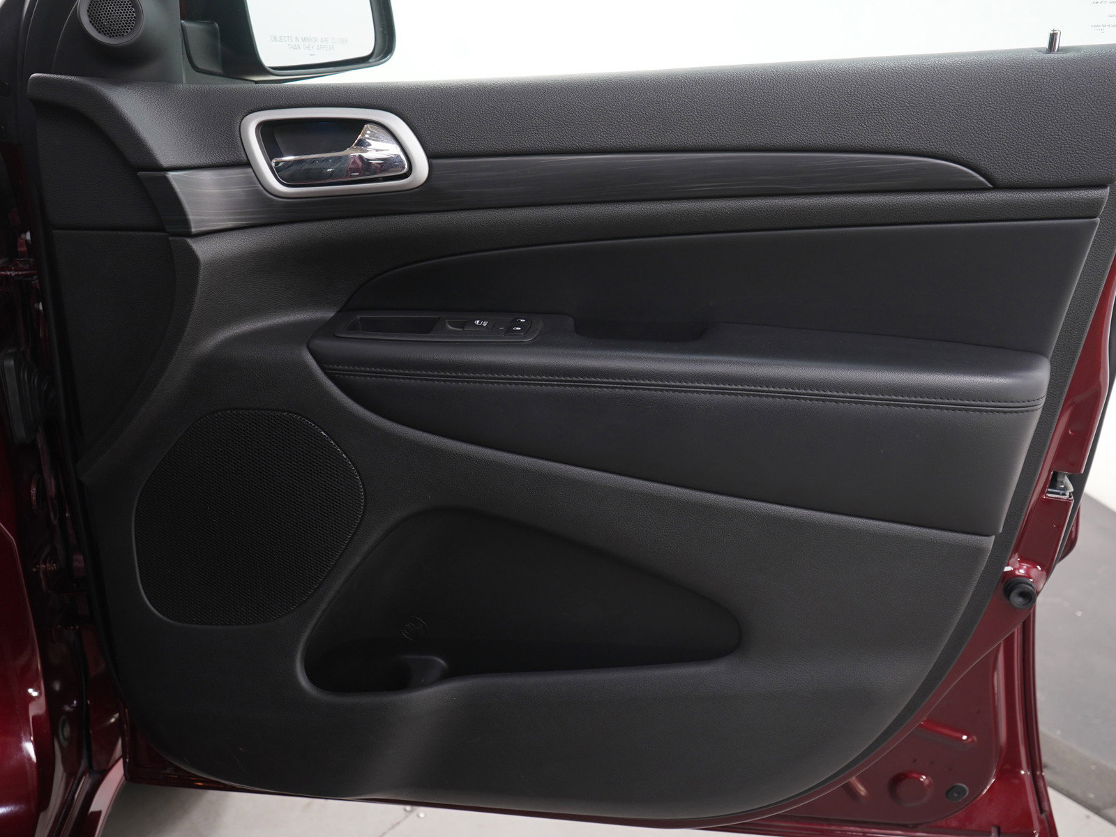 Used 2020 Jeep Grand Cherokee Altitude image 11