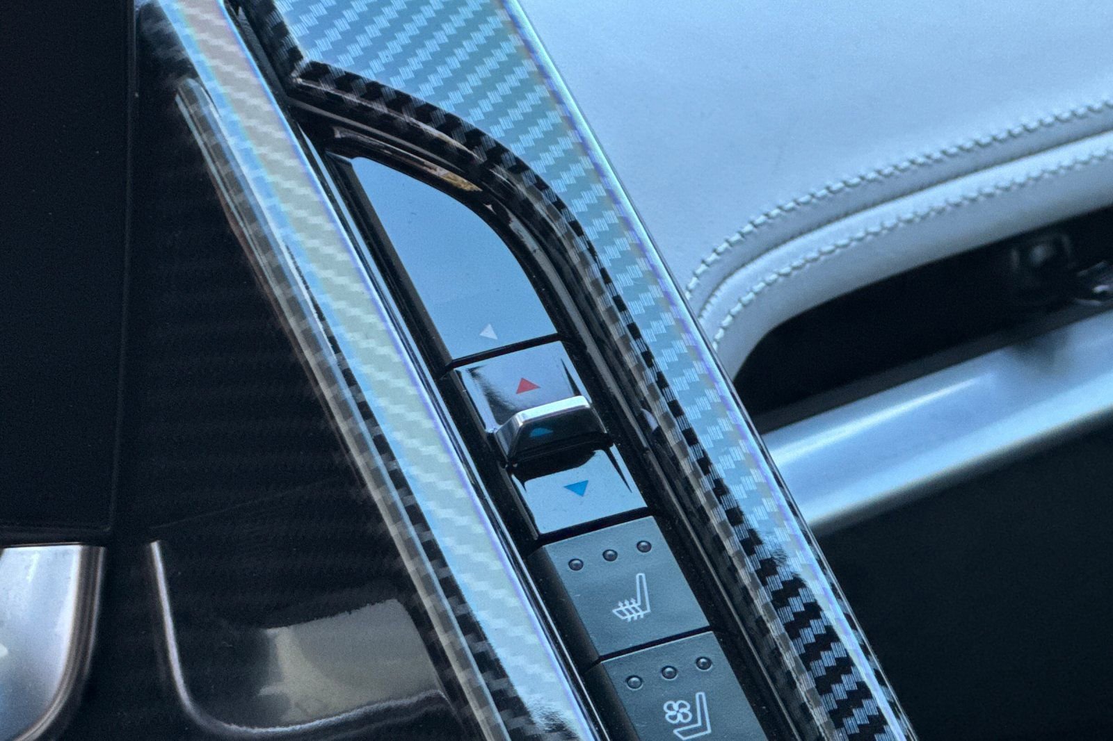 Used 2022 Chevrolet Corvette Stingray Premium Cpe w/ Z51 Performance Package image 28