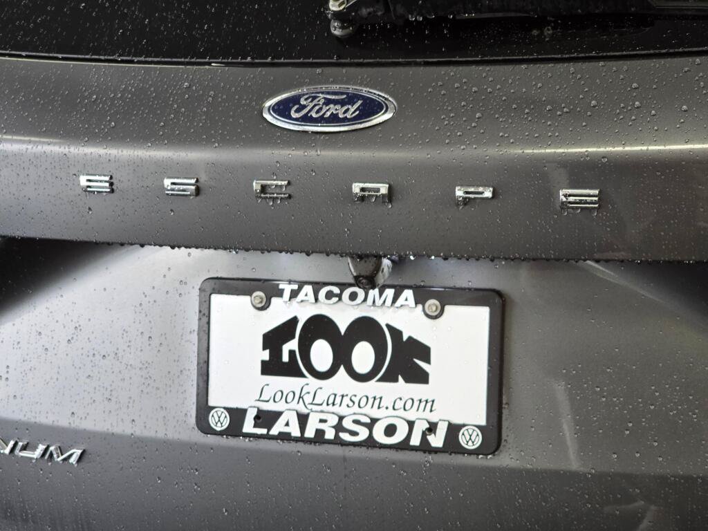 Used 2024 Ford Escape Platinum AWD/4WD image 14