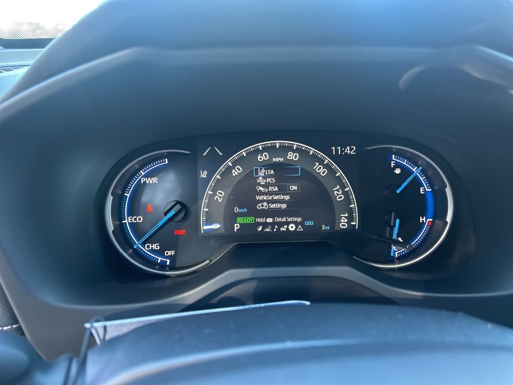 New 2025 Toyota RAV4 LE image 9