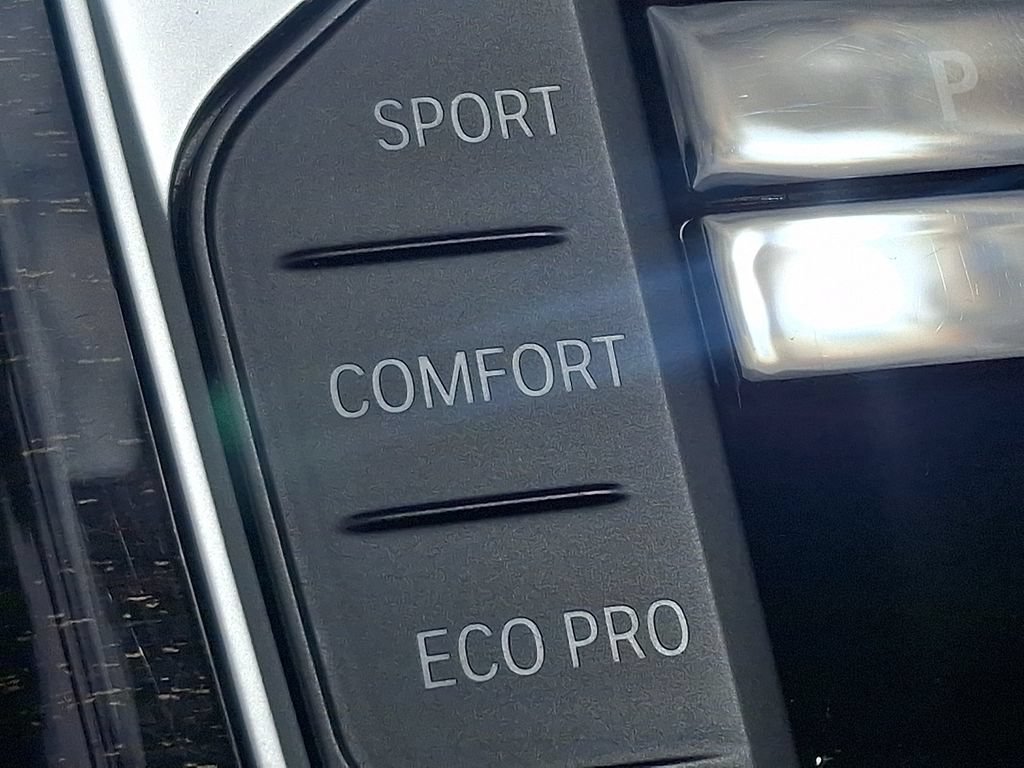 Certified 2023 BMW 330i xDrive Sedan w/ Driving Assistance Package AWD/4WD image 26