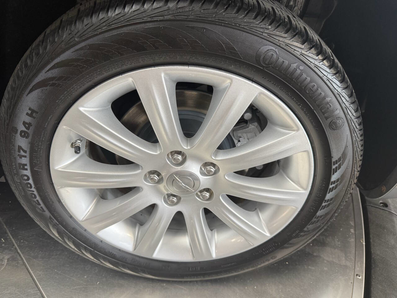 Used 2013 Chrysler 200 Touring image 26