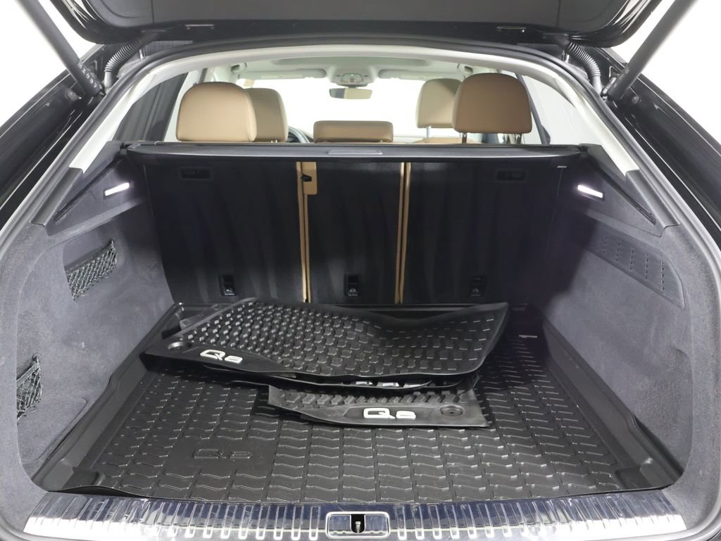 Used 2024 Audi Q8 Premium Plus w/ Premium Plus Package image 15