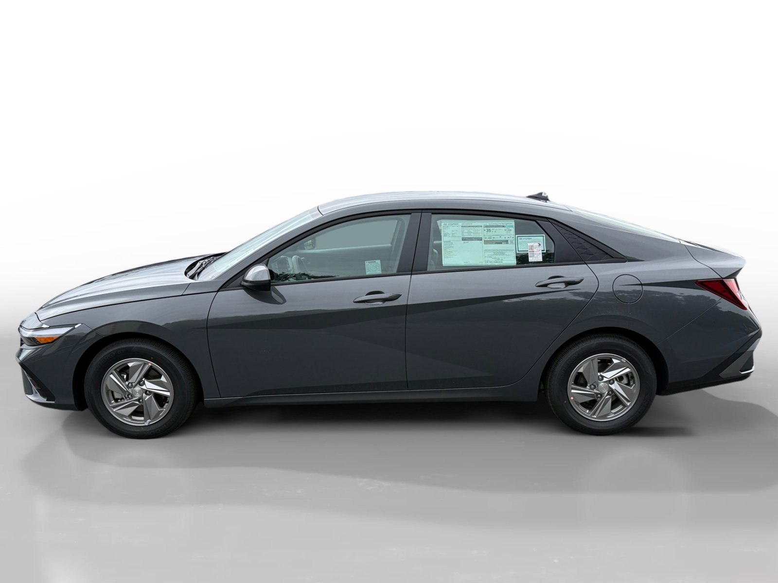 New 2026 Hyundai Elantra SE FWD image 2