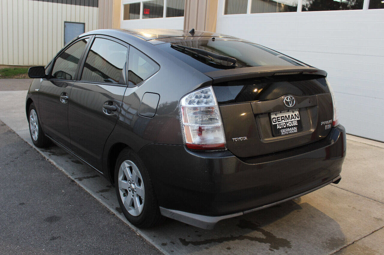 Used 2009 Toyota Prius Touring FWD image 9