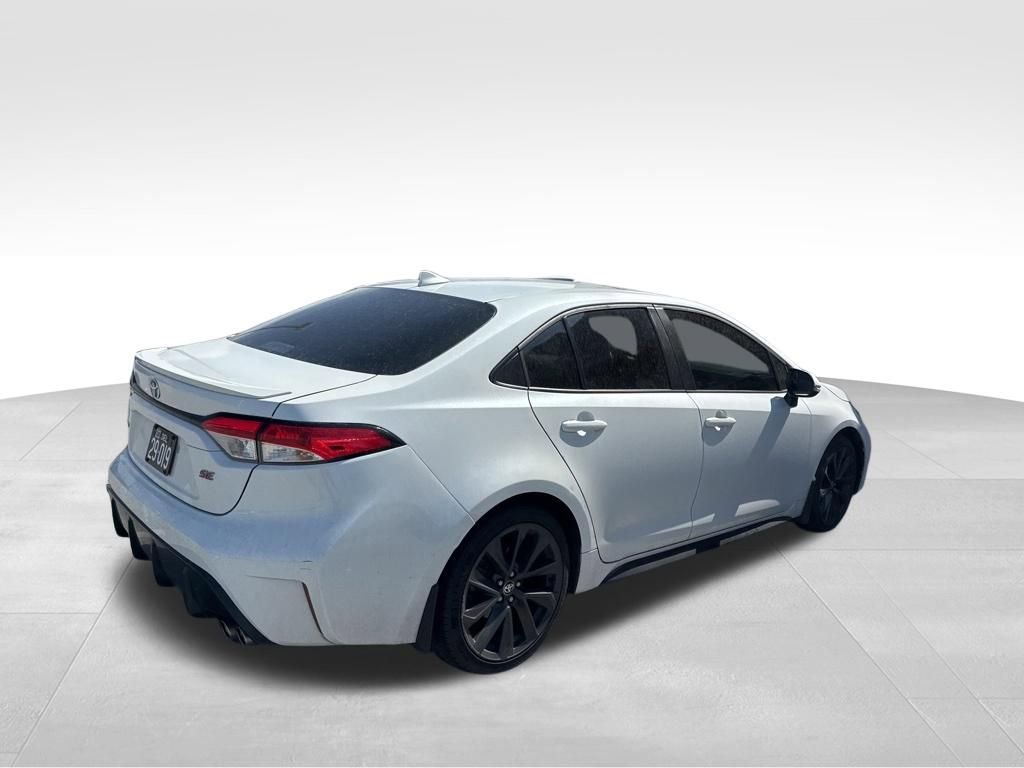Used 2023 Toyota Corolla SE w/ SE Premium Package FWD image 6