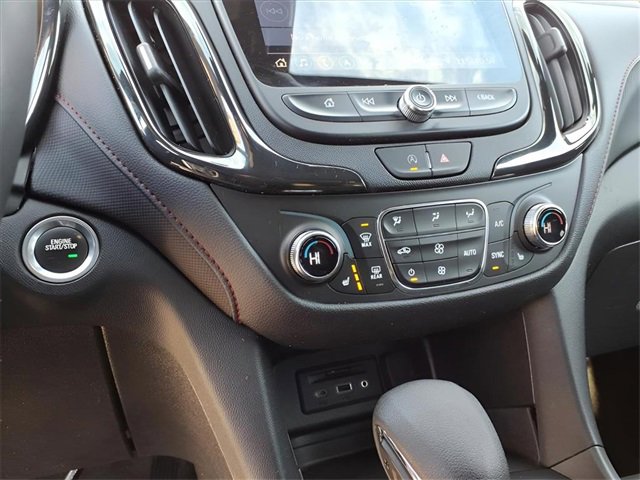 Used 2022 Chevrolet Equinox RS w/ Infotainment Package image 18