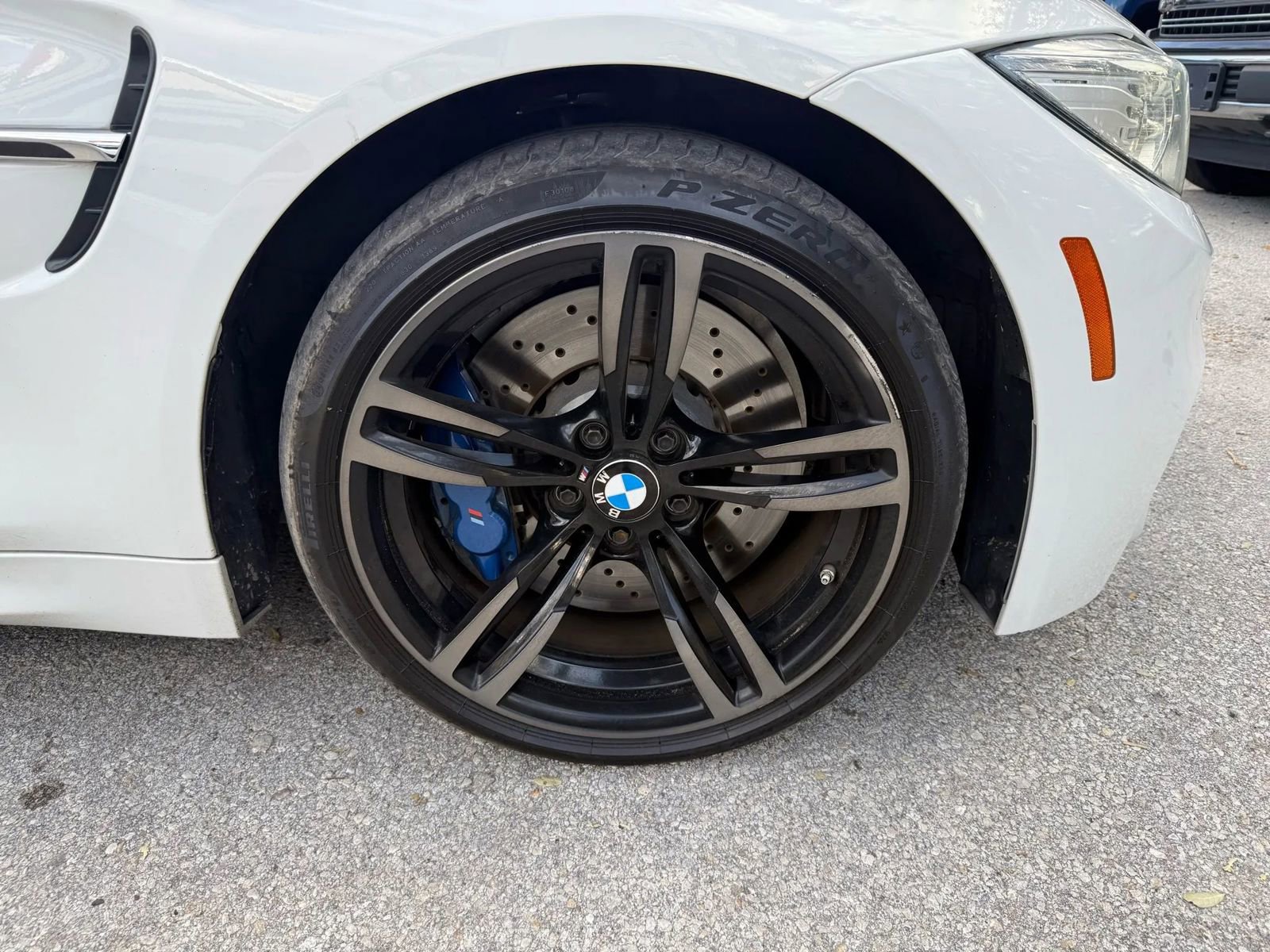 Used 2015 BMW M4 Convertible image 21