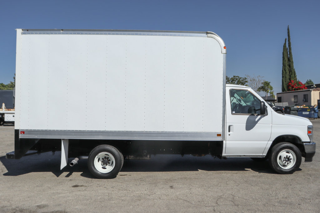 Used 2024 Ford E-450 and Econoline 450 Super Duty w/ Power Windows & Locks Group RWD image 10