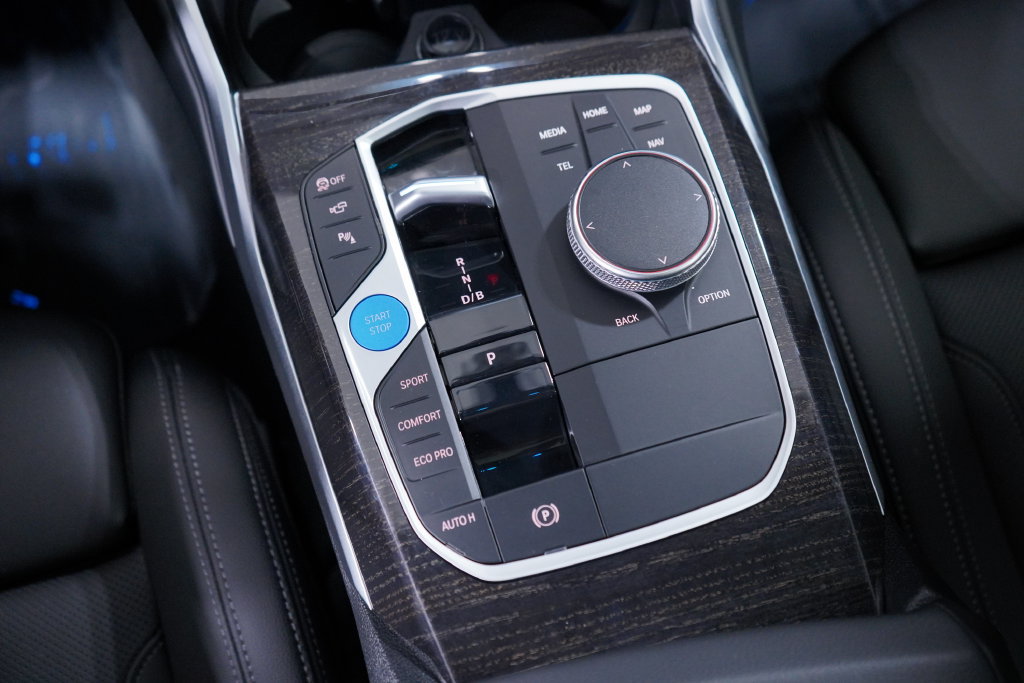 Used 2024 BMW i4 eDrive35 w/ Convenience Package RWD image 16