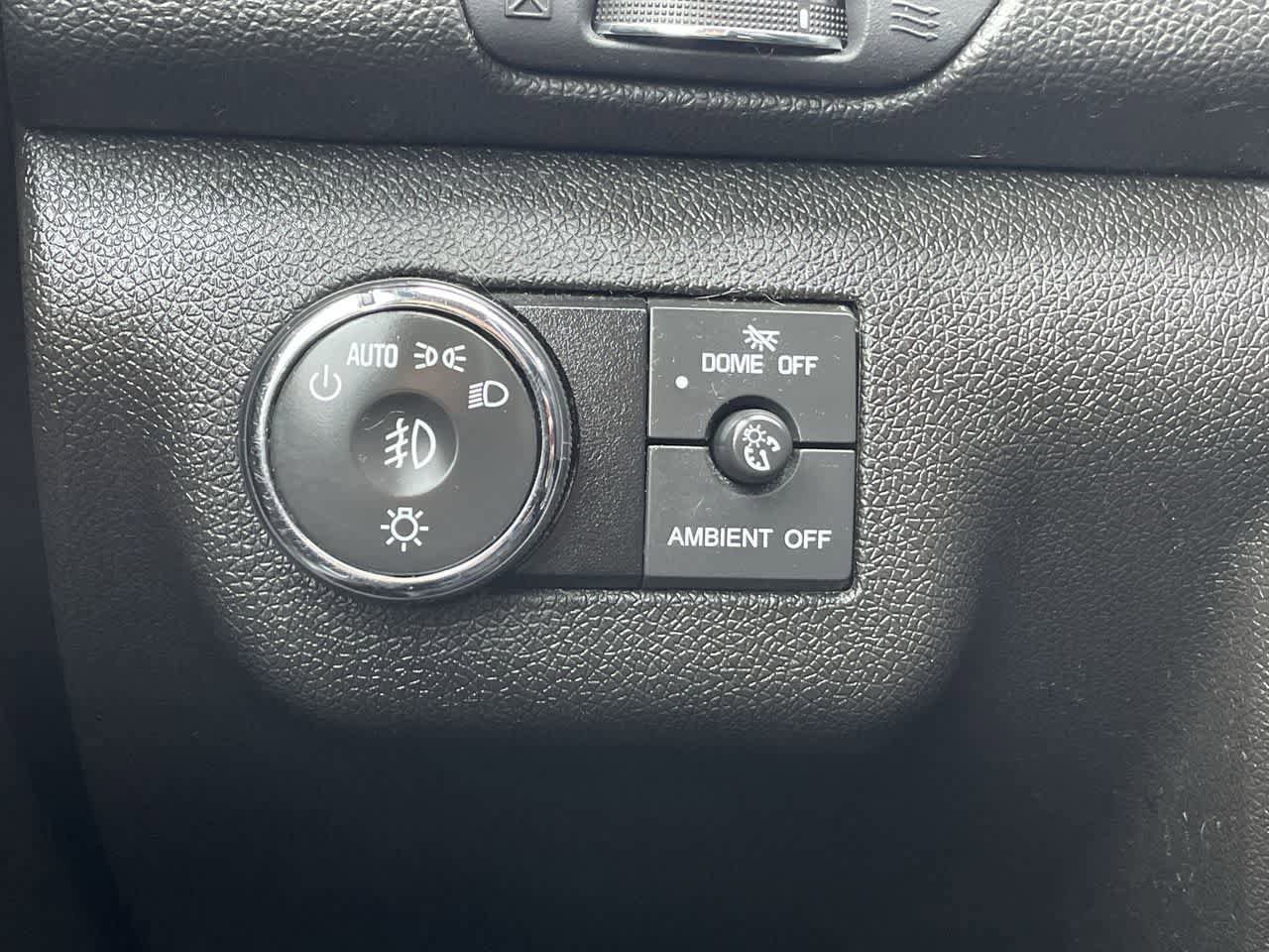 Used 2015 Chevrolet Traverse LT FWD image 26