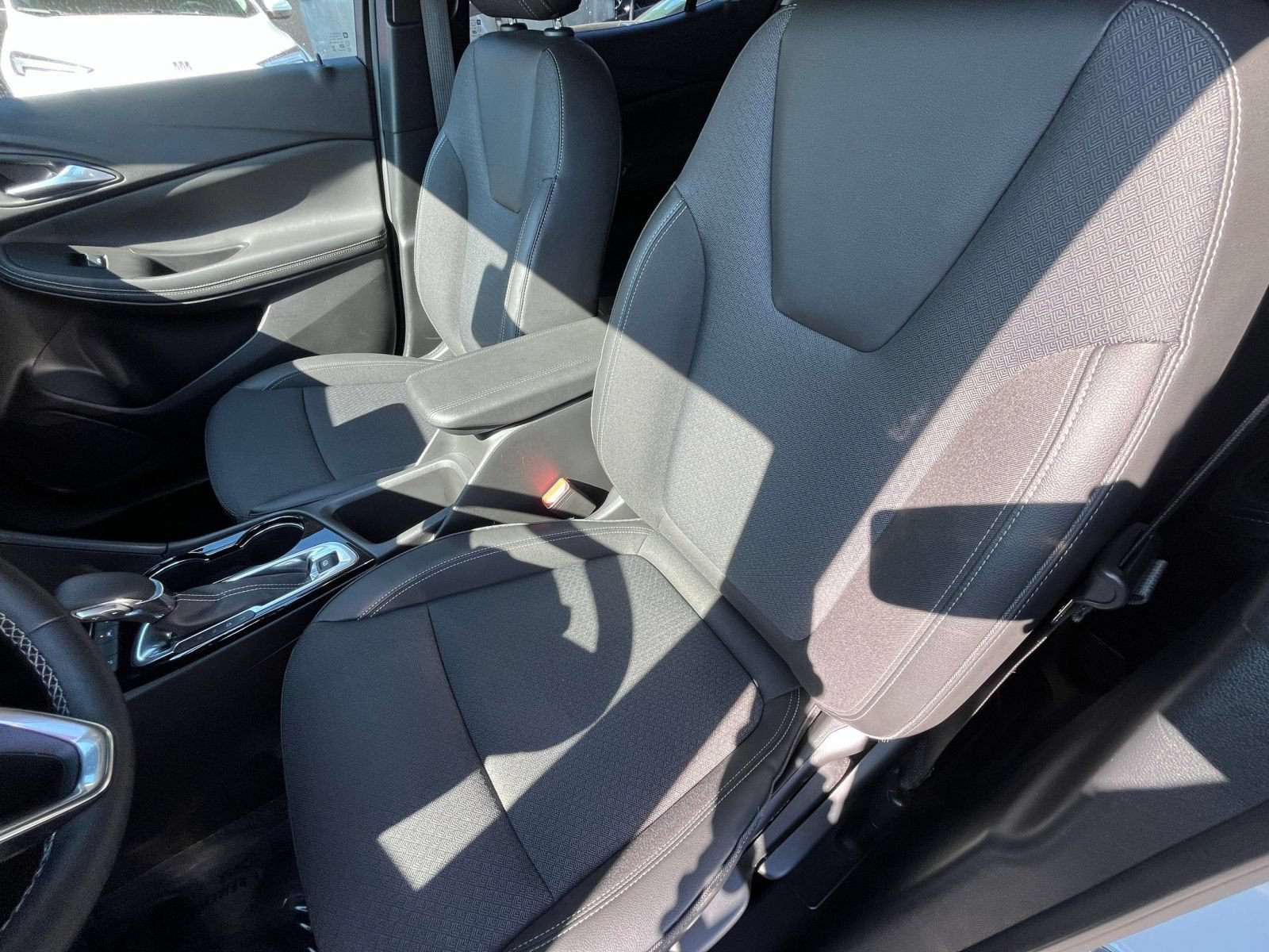 Used 2025 Buick Encore GX Preferred FWD image 36